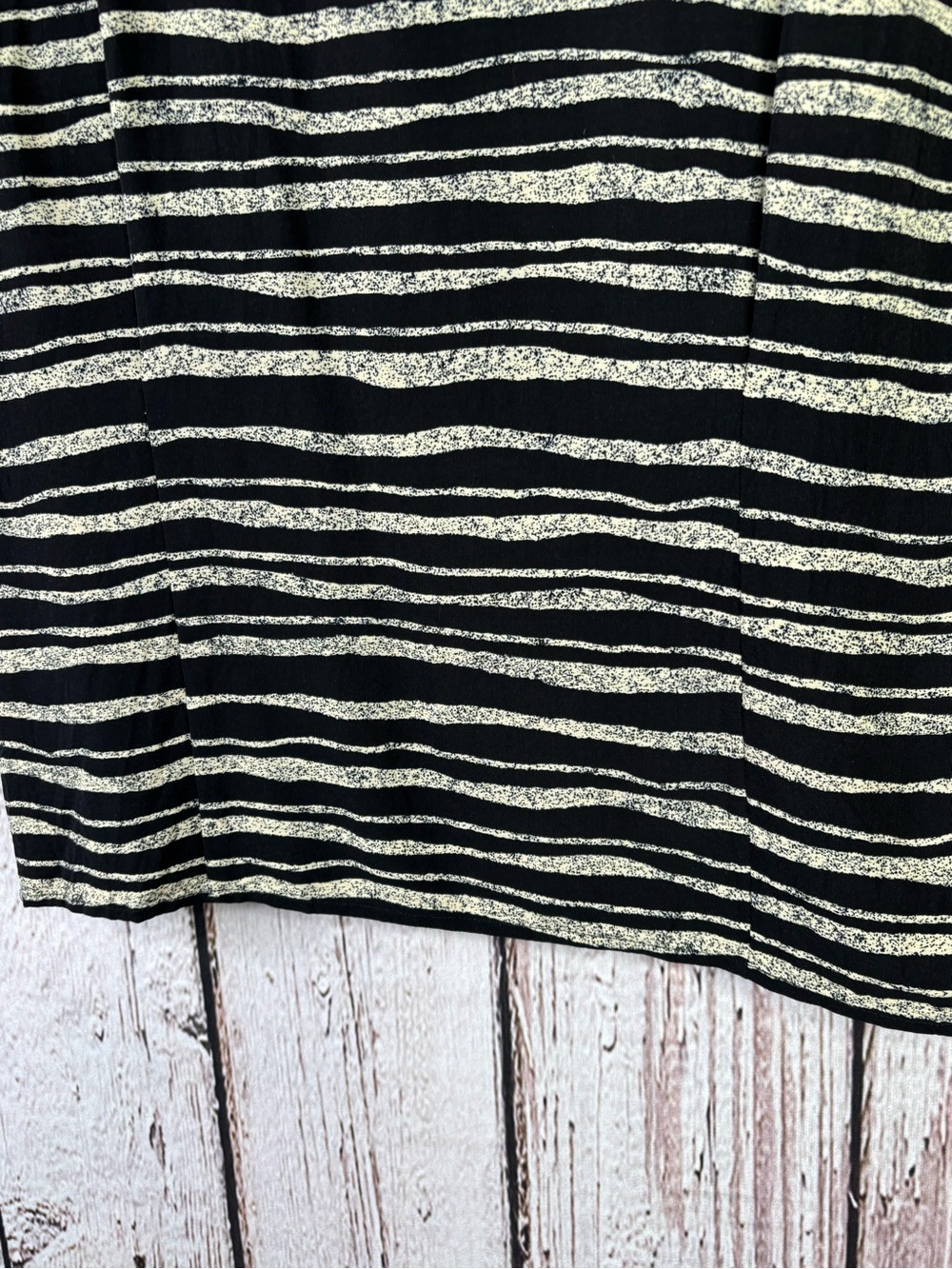 Vintage Rena Rowan for Saville Size 8 1980s Short Sleeve Blouse Black Cream - Picture 3 of 14